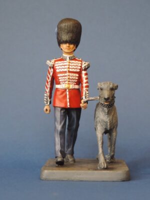 Hand Painted 100mm Metal Cast Military Figure Irish Guard and Wolf Hound Produced By Loggerheads Military Studio